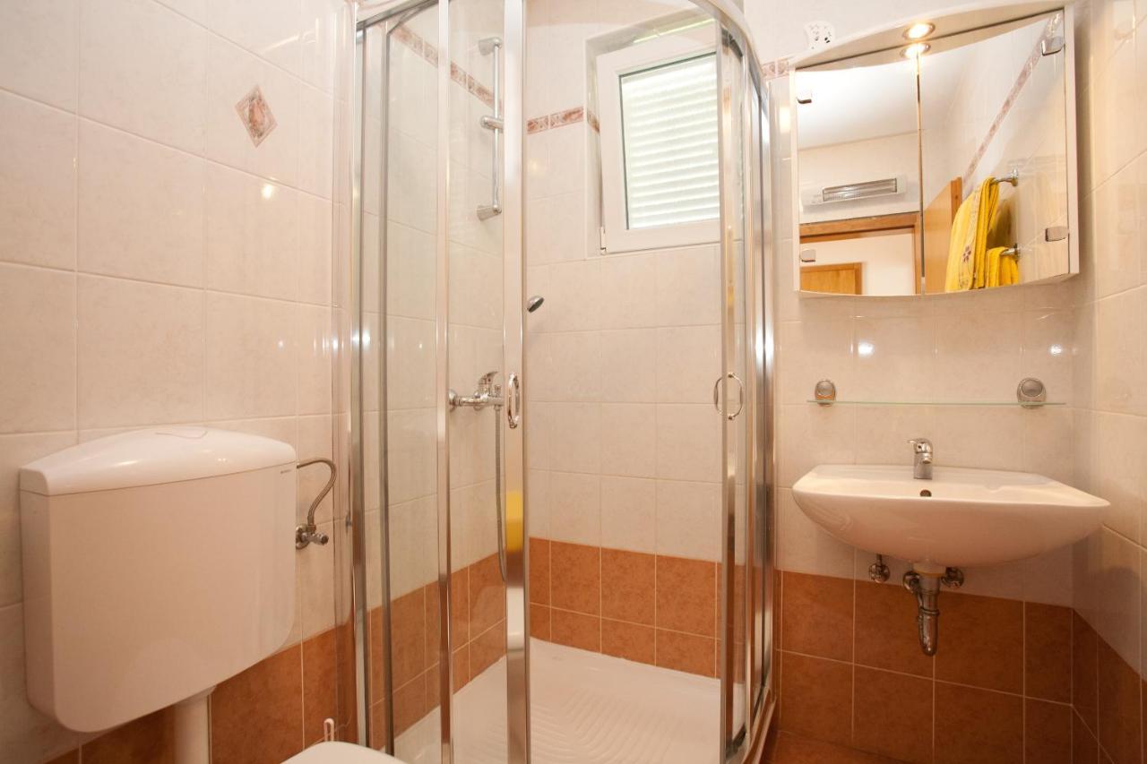 Apartments Glibo Near The Sea And Town Center! คิร์ก ภายนอก รูปภาพ